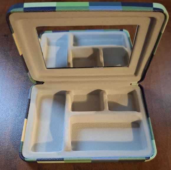 Assorted Checkered Portable Jewelry Case By Kikkerland- 3 Designs Available - Picture 6 of 12